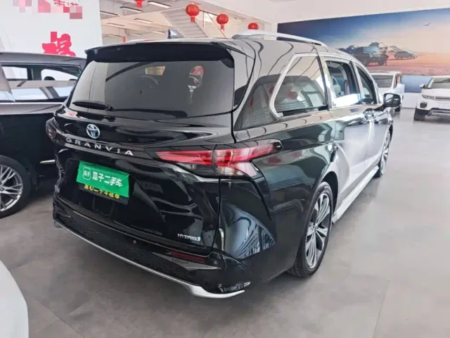 Toyota Granvia — Фото автомобиля 6