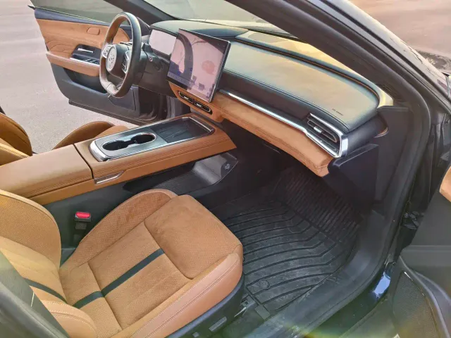 Mazda EZ-6 — Фото автомобиля 9