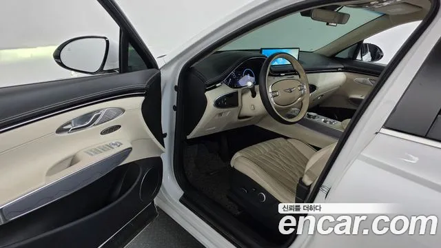 Genesis GV70 — Фото автомобиля 15