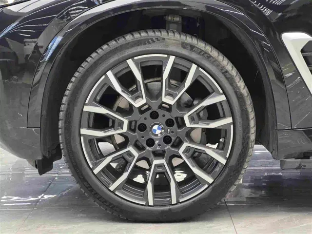 BMW X5 — Фото автомобиля 4