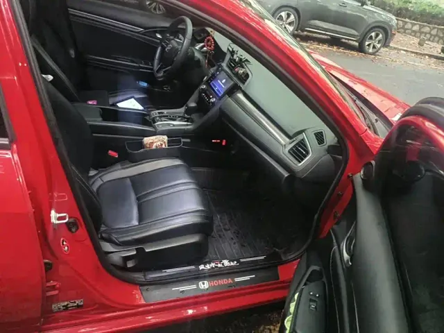 Honda Civic — Фото автомобиля 10