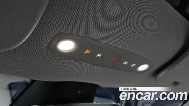 Tesla Model 3 — Фото автомобиля 23