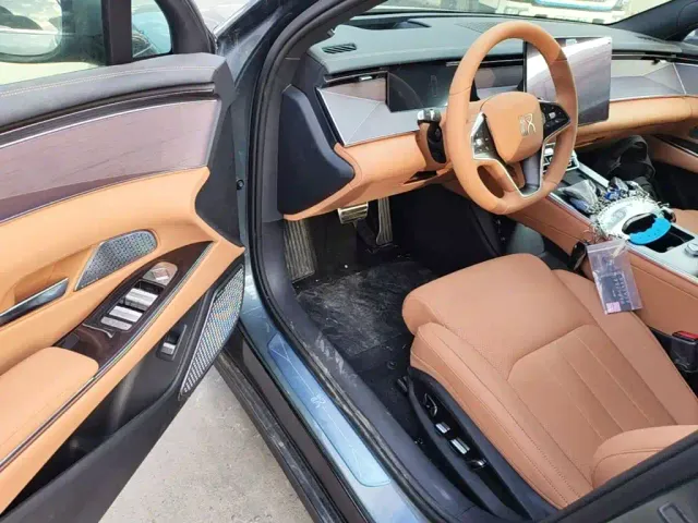 BYD Han L — Фото автомобиля 15
