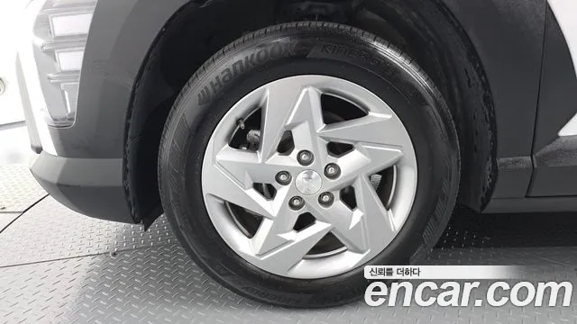 Hyundai Kona — Фото автомобиля 5