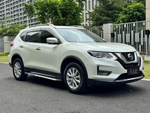 Nissan X-Trail — Фото автомобиля 12