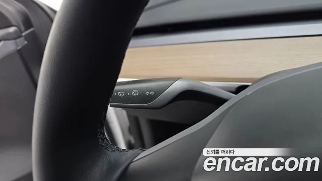 Tesla Model Y — Фото автомобиля 28