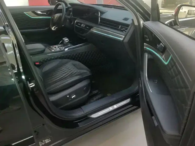 Hongqi Hongqi HS5 2022 Facelift 2.0T Smart Flag Enjoyment Edition — Фото автомобиля 8