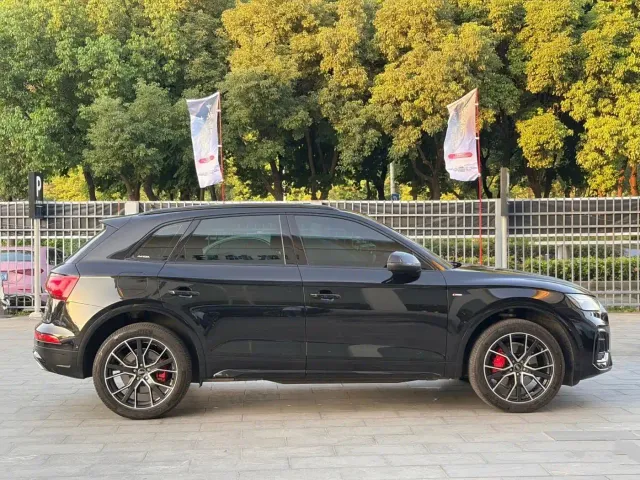 Audi Q5L — Фото автомобиля 3