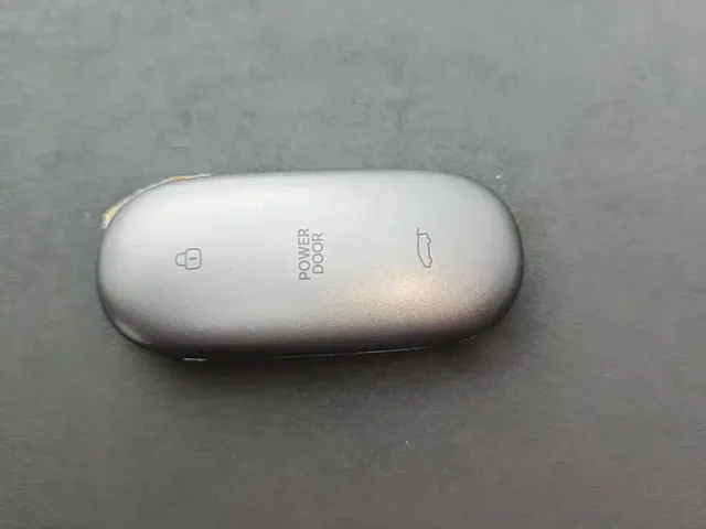 Li Auto MEGA — Фото автомобиля 8