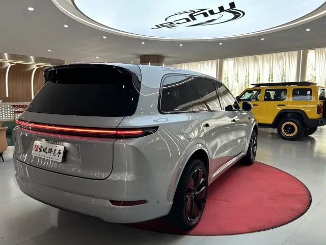 Li Auto L9 — Фото автомобиля 4