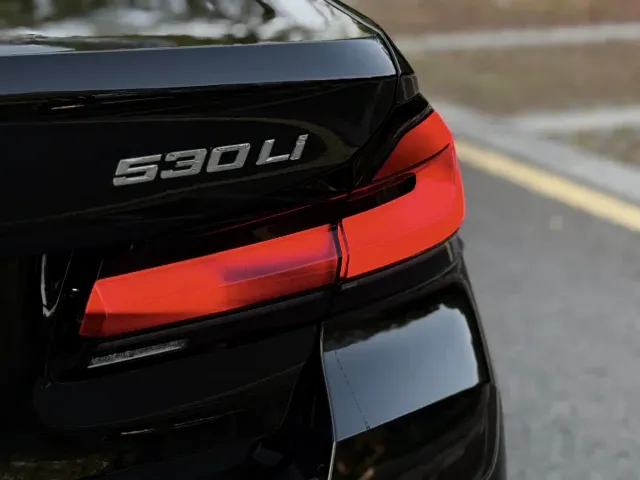 BMW 5 Series — Фото автомобиля 6