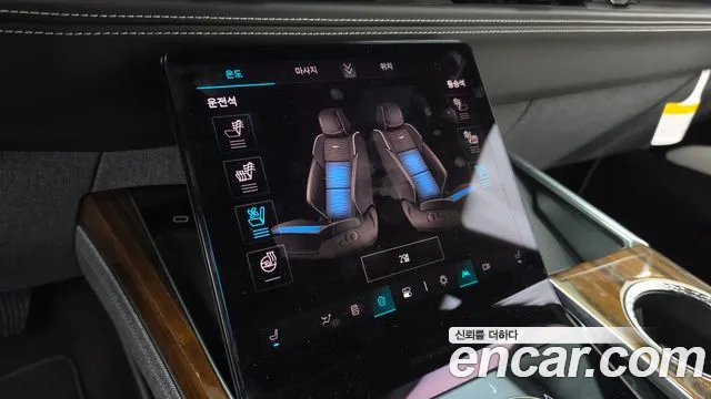 Cadillac Escalade Escalade 5 поколение — Фото автомобиля 27