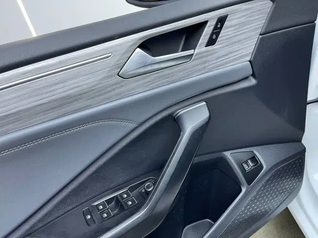 Volkswagen Sagitar — Фото автомобиля 8