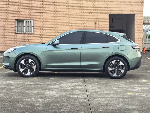 Aito M5 — Фото автомобиля 3