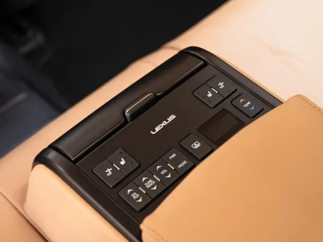 Lexus ES — Фото автомобиля 19