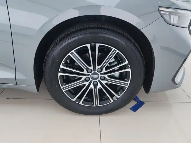 Geely Xingrui — Фото автомобиля 6