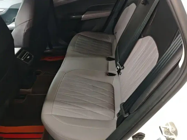 Changan Qiyuan A05 — Фото автомобиля 16