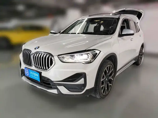 Фотография автомобиля — BMW X1