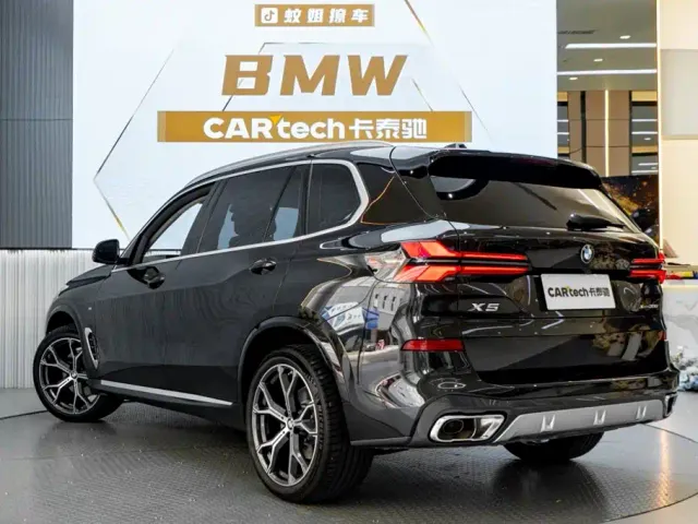 BMW BMW X5 2023 xDrive 30Li Premium M Sport Package — Фото автомобиля 6