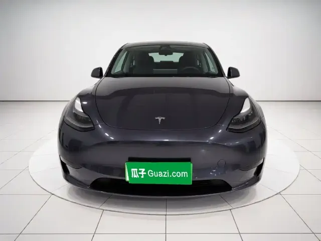 Tesla Model Y 2023 Long Range All-Wheel Drive Edition — Фото автомобиля 23
