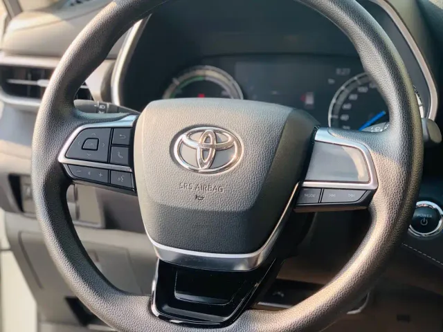 Toyota Highlander — Фото автомобиля 21