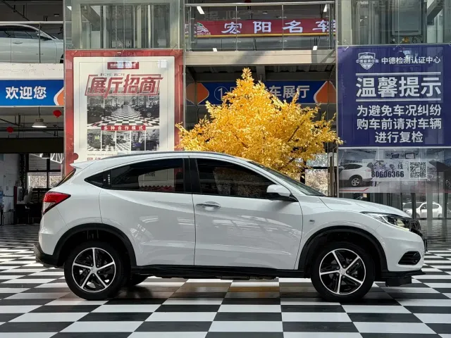 Honda Vezel — Фото автомобиля 4