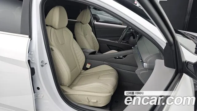 Hyundai AVANTE Новый Avante (CN7) — Фото автомобиля 12