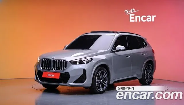 Фотография автомобиля — BMW X1 U11
