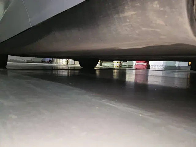 Tesla Model Y — Фото автомобиля 8
