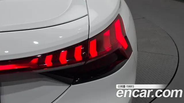 Audi e-tron GT — Фото автомобиля 23