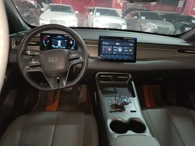 BYD Qin PLUS — Фото автомобиля 9