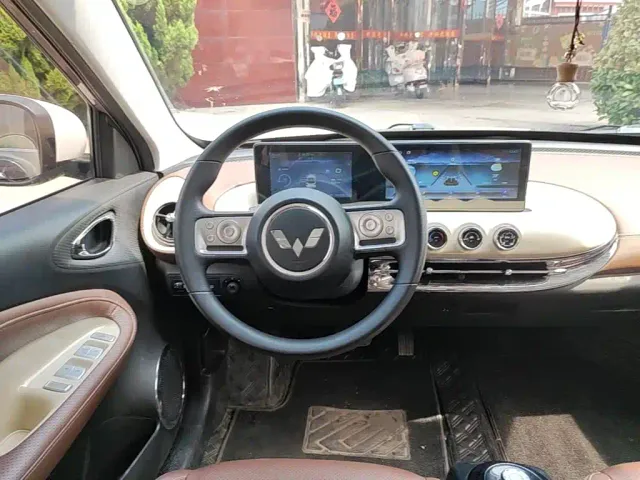 Wuling Bingo — Фото автомобиля 10