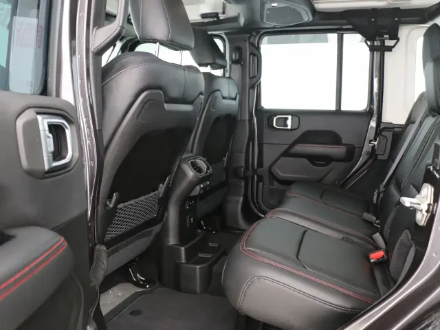 Jeep Wrangler — Фото автомобиля 10