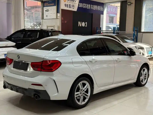 BMW 1 Series — Фото автомобиля 4