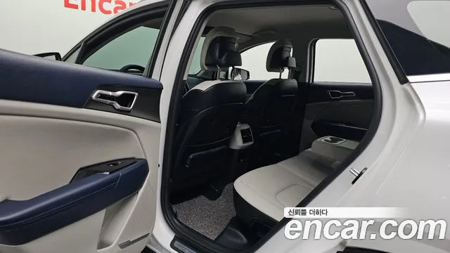 Kia Sportage Sportage 5-е поколение Бензин 1.6 турбо 2WD — Фото автомобиля 11