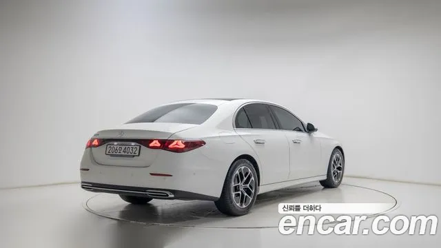 Mercedes-Benz E-Class W214 — Фото автомобиля 2