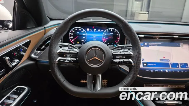 Mercedes-Benz E-Class — Фото автомобиля 12