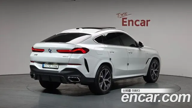 BMW X6 xDrive40i M Sport — Фото автомобиля 2