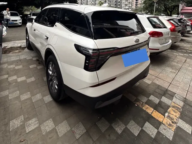 Ford Edge — Фото автомобиля 15
