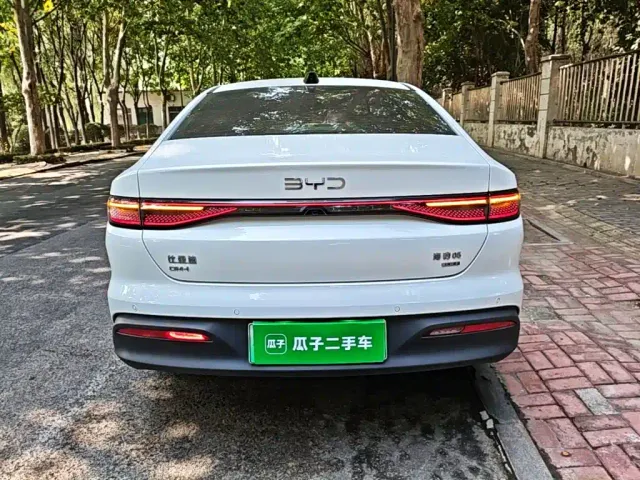 BYD Seal 05 DM-i — Фото автомобиля 3
