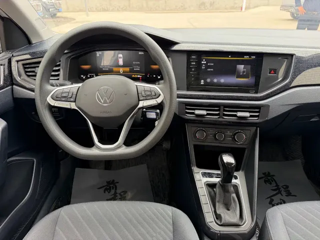 Volkswagen Lavida — Фото автомобиля 10