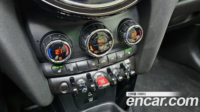 Mini Cooper Cooper 5 дверей Classic Plus — Фото автомобиля 5