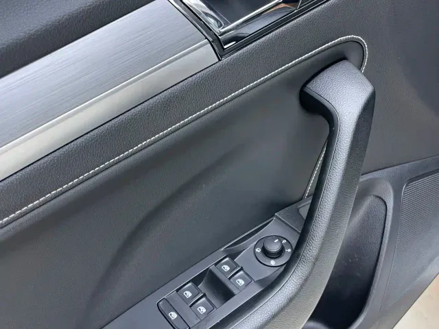 Skoda Superb — Фото автомобиля 14