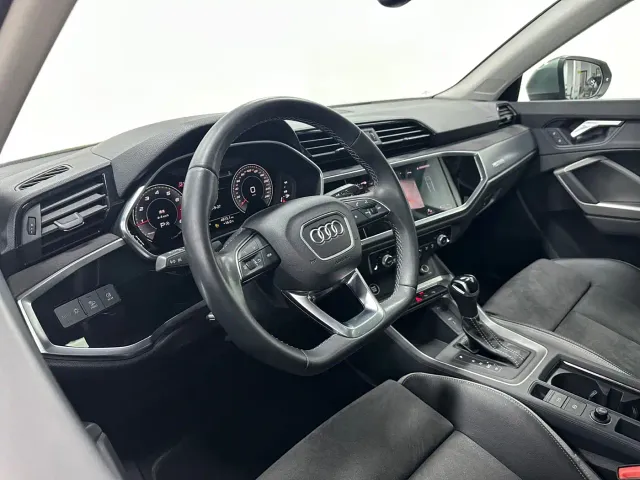 Audi Q3 — Фото автомобиля 9