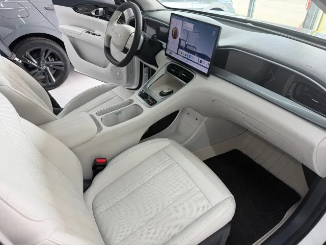 Geely Starry Wish — Фото автомобиля 14