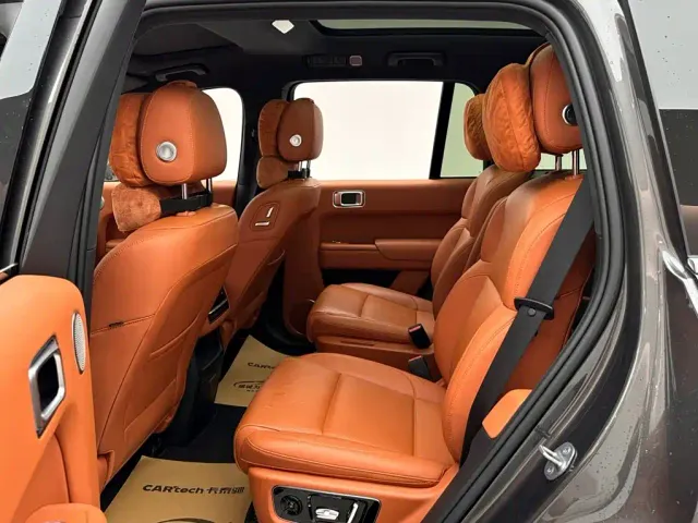Li Auto L8 — Фото автомобиля 9