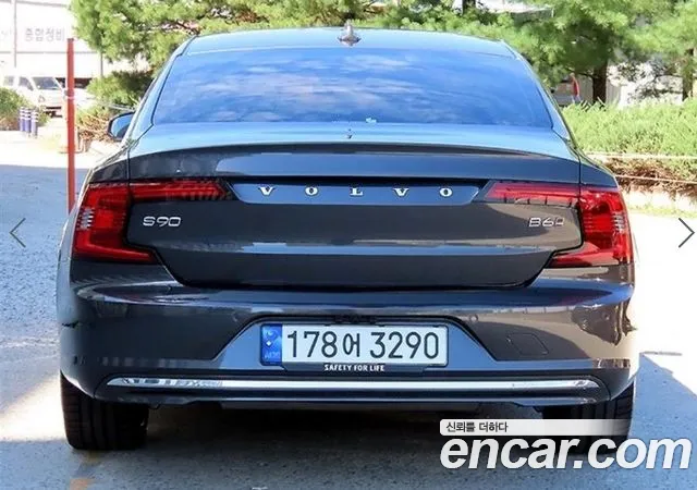 Volvo S90 — Фото автомобиля 4