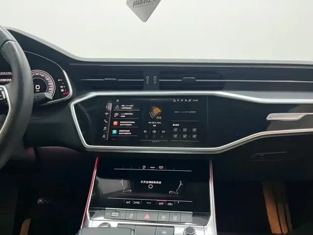 Audi A7L — Фото автомобиля 19