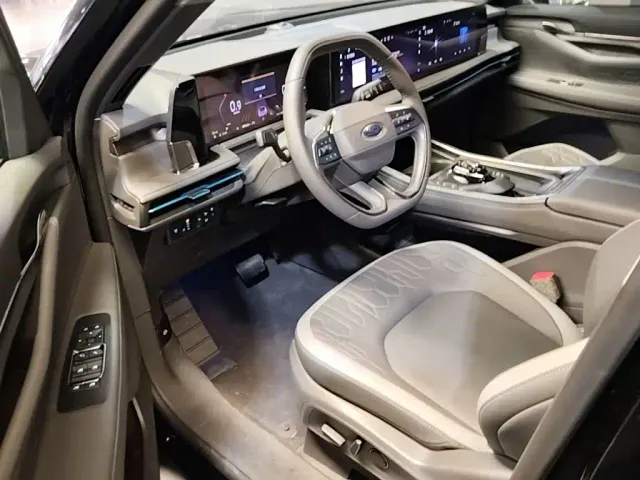 Ford Edge — Фото автомобиля 15