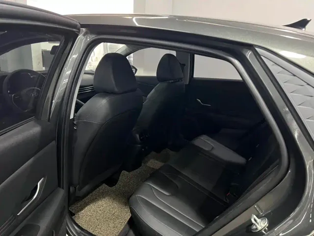 Hyundai Elantra — Фото автомобиля 8
